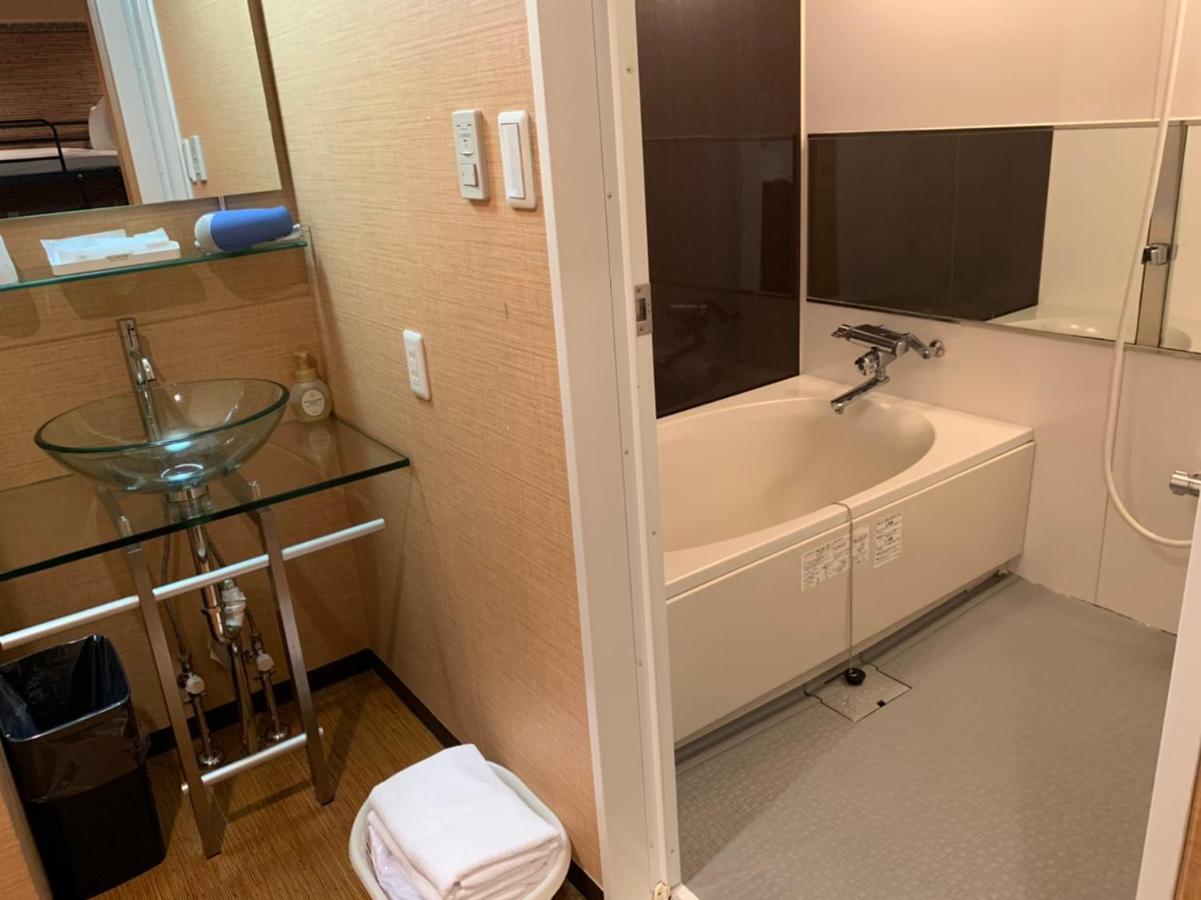Uehonmachi Plaza Hotel (Adults Only) Ōsaka Extérieur photo